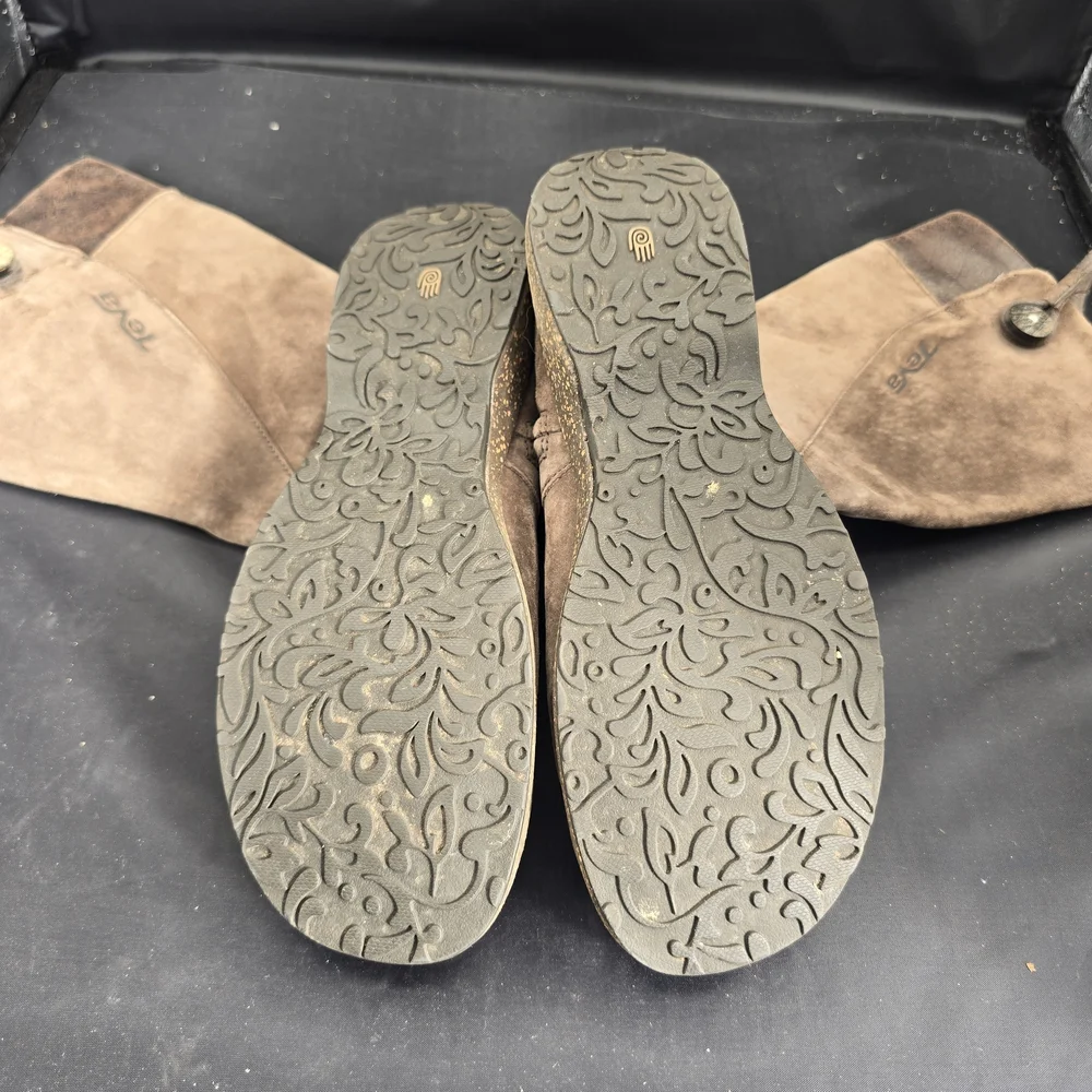 Teva Brown Suede Shoes‎